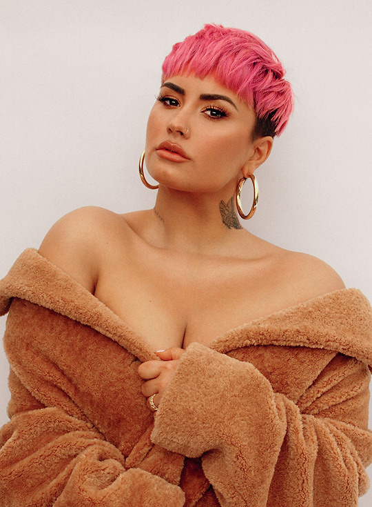 Demi Lovato.