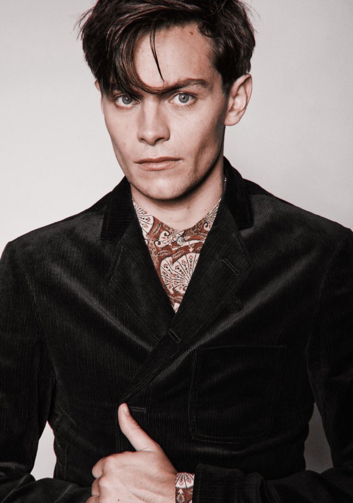 Freddy Carter.