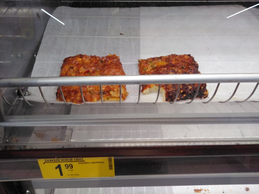 Zjem pizzerinke...