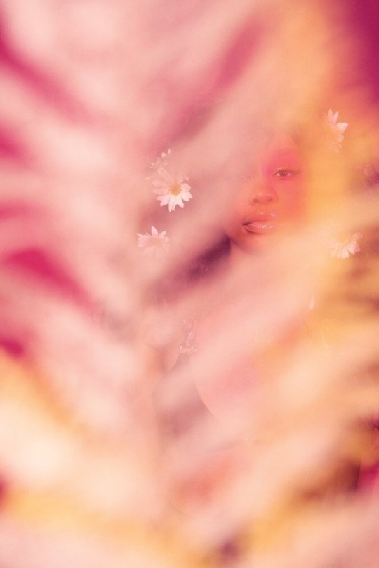 SZA.