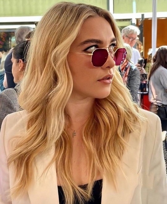 Florence Pugh.