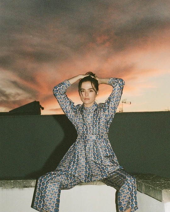 Zoey Deutch.