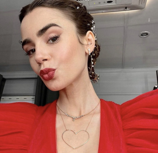 Lily Collins.