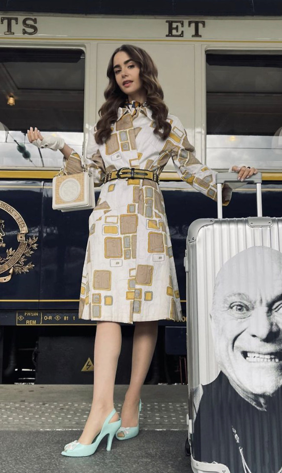 Lily Collins.
