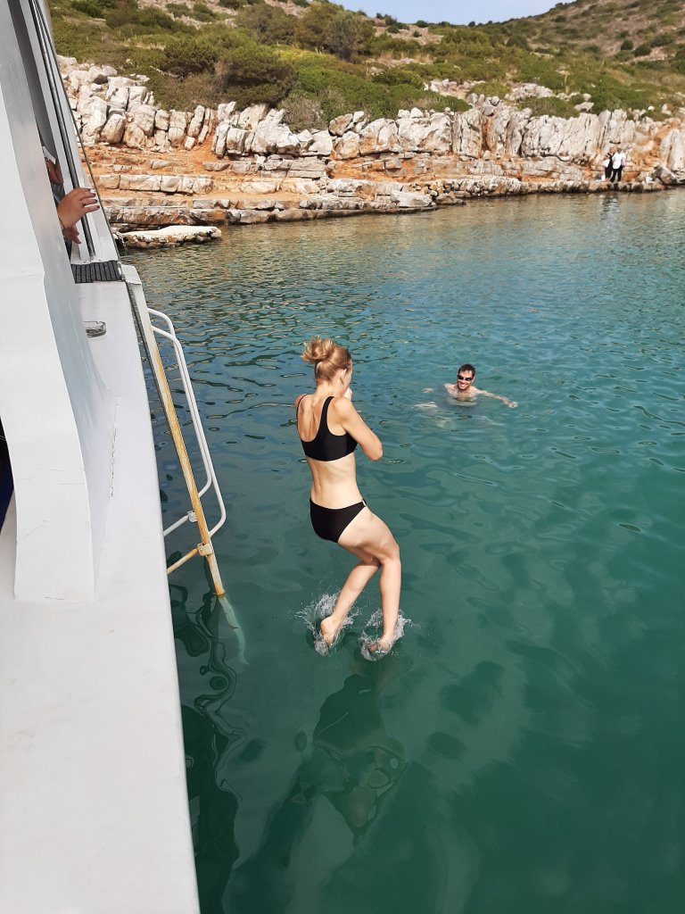 KRETA. :) 