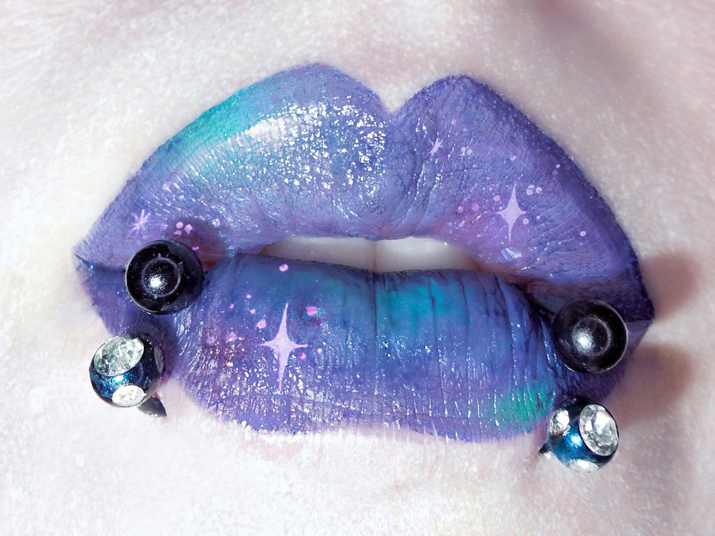 GALAXY LIPS