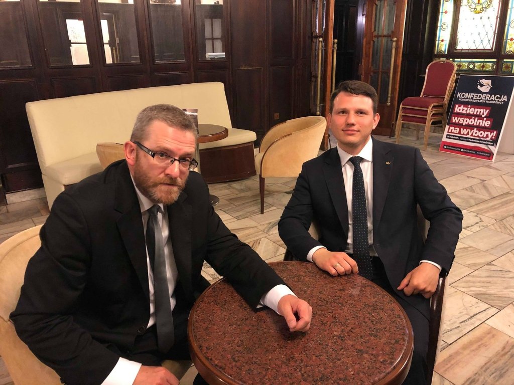W co gra Grzegorz Braun?