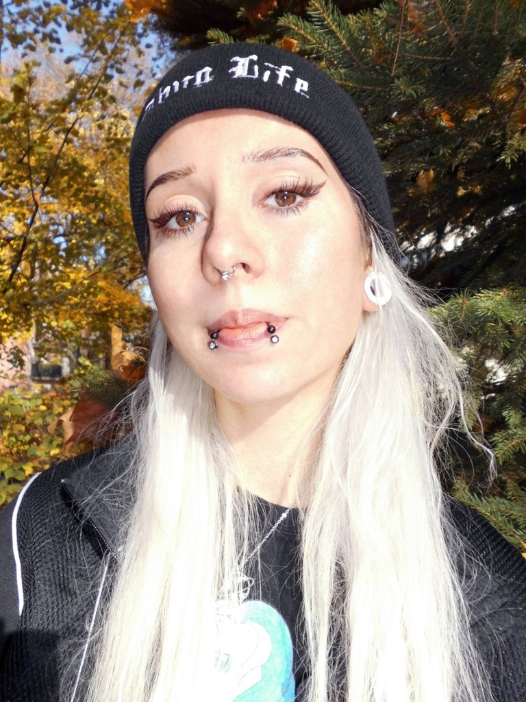 JESIENNY PORTRET