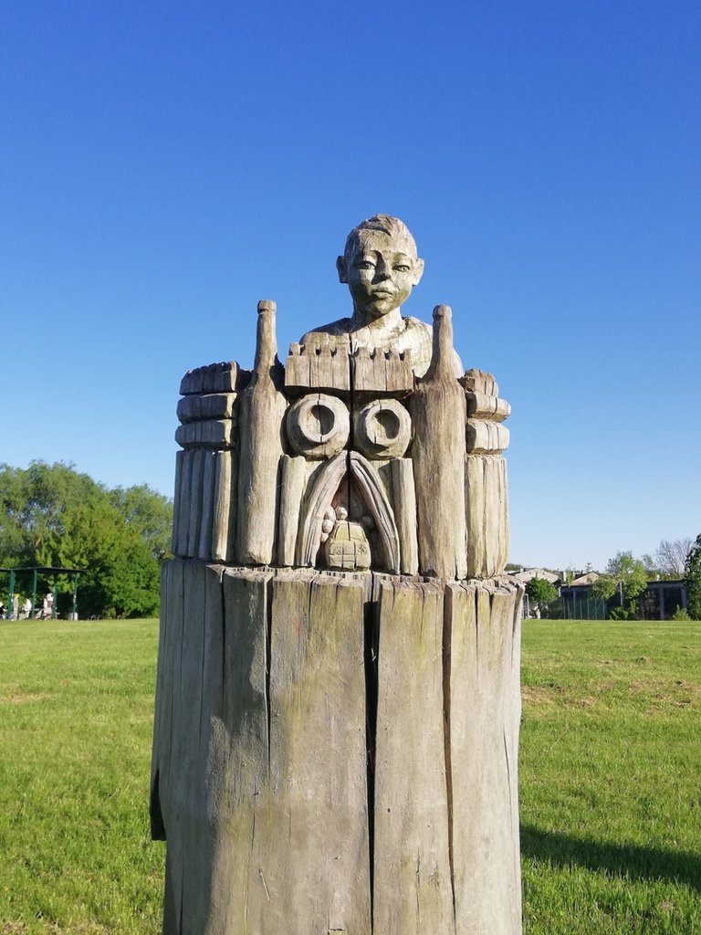 218
