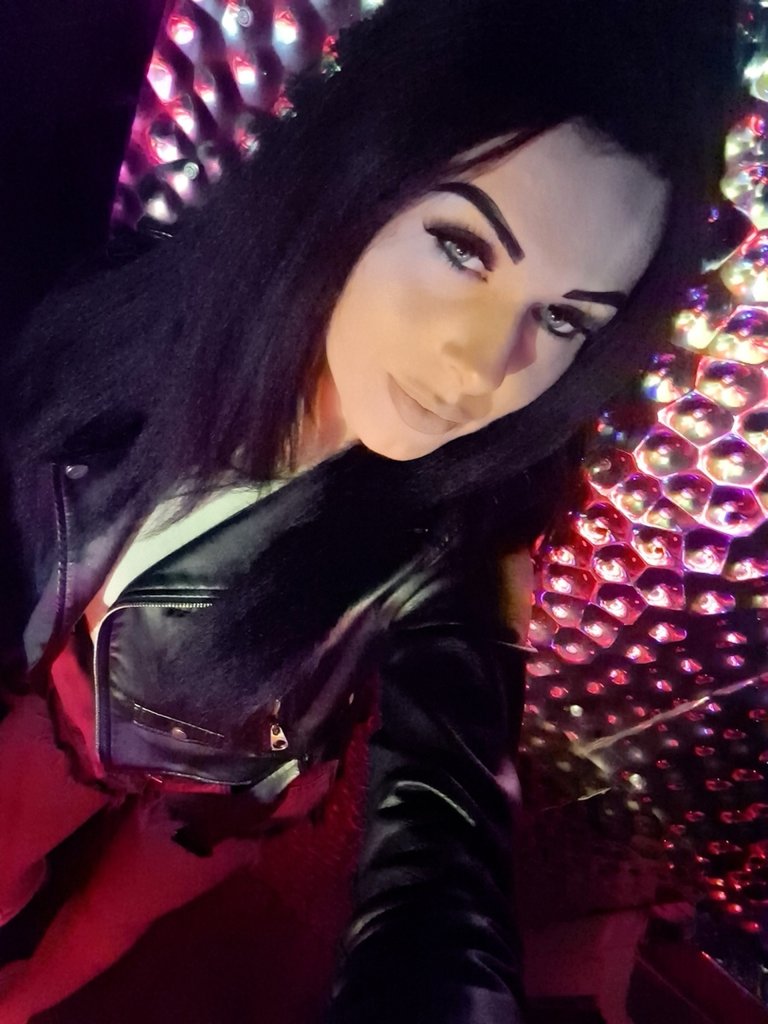 :*