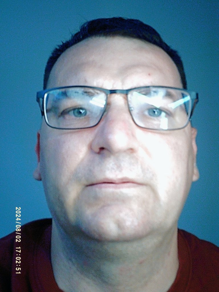 ogolona twarz brzytwa