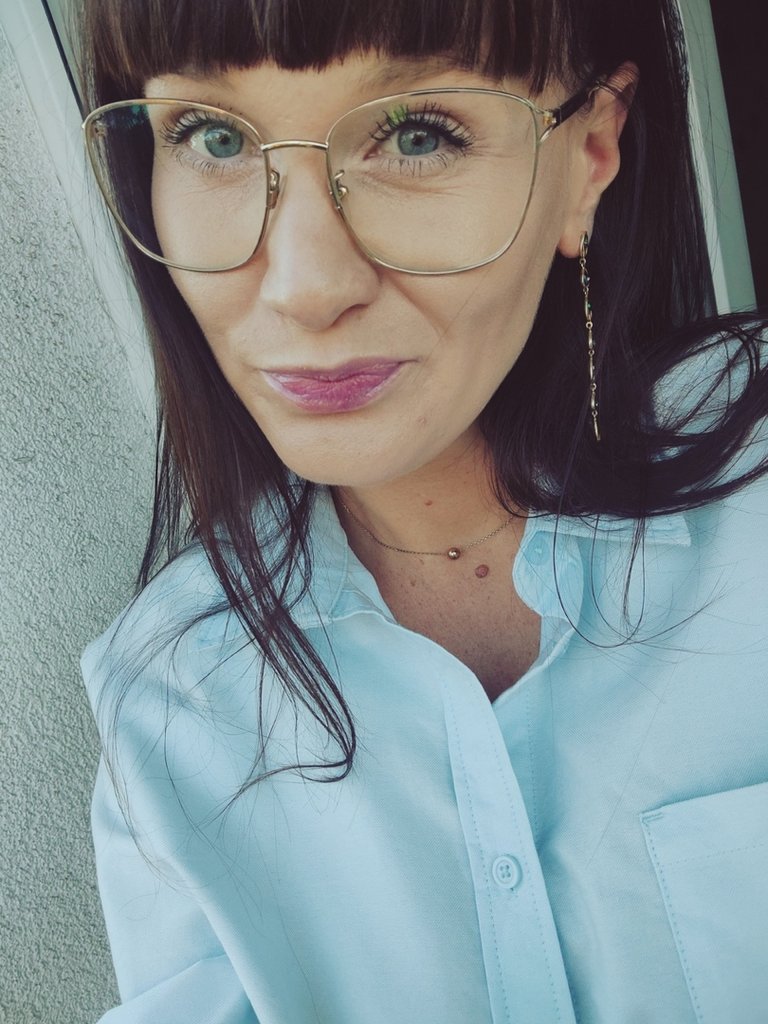 Niebieski