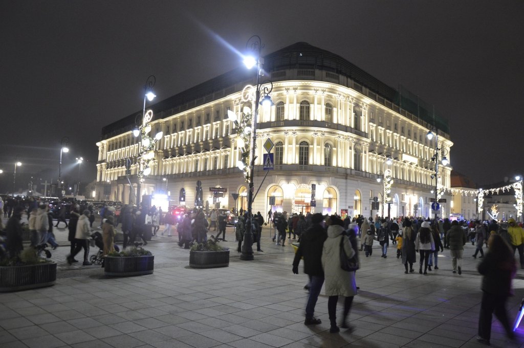 Noc w Hotelu Europejskim