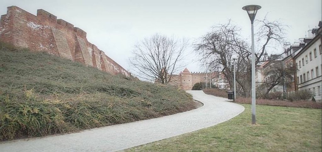 Nie Wawel. 